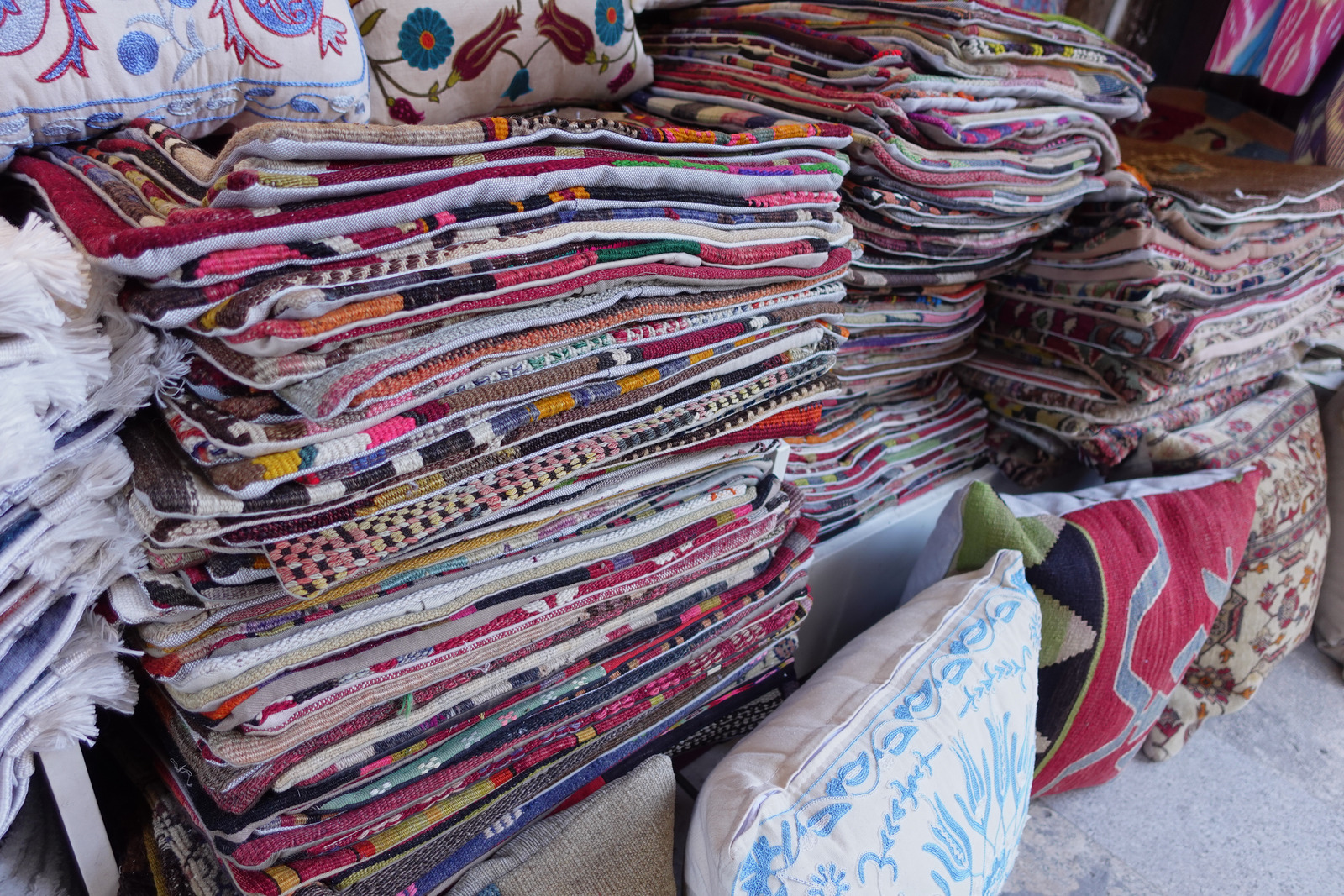 This month’s guest blog is written by Lou Bailey of www.loubaileydesign.com 
